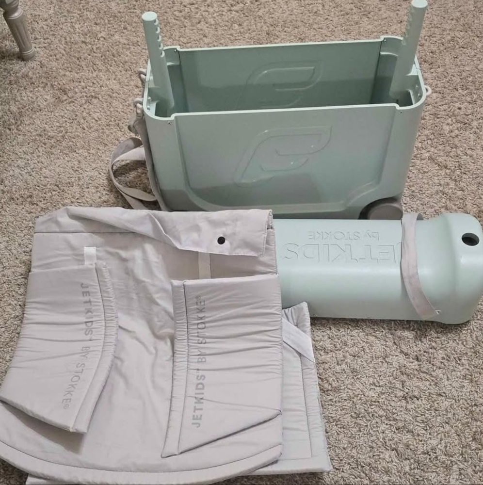 Mint Green Ride-On Suitcase - Picture 4 of 4